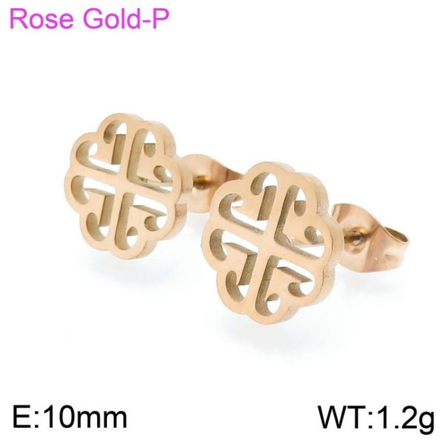 Elegantné náušnice vo farbe rose-gold z chirurgickej ocele, ktoré sú vhodné ku akémukoľvek oblečeniu, ale skvele vyniknú pri večerných šatách, vyskúšajte túto kombináciu a buďte očarujúca